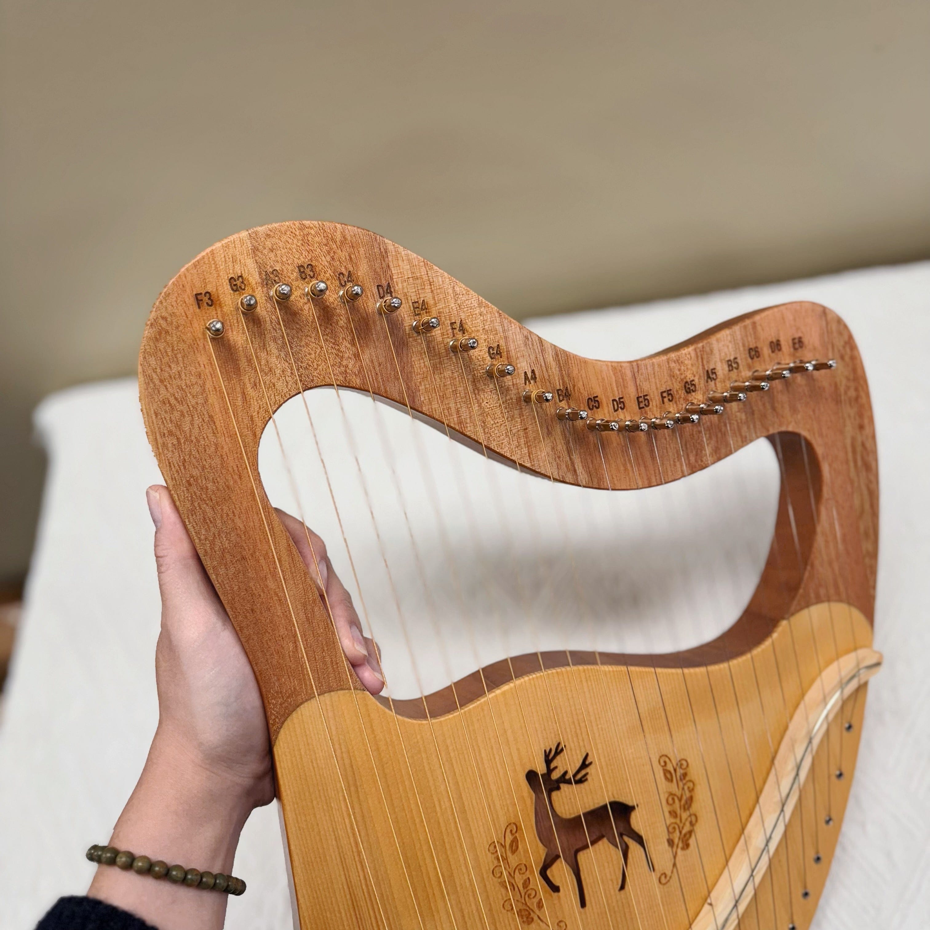 Lyre Harp 21 String Deer Mahogany w/Case