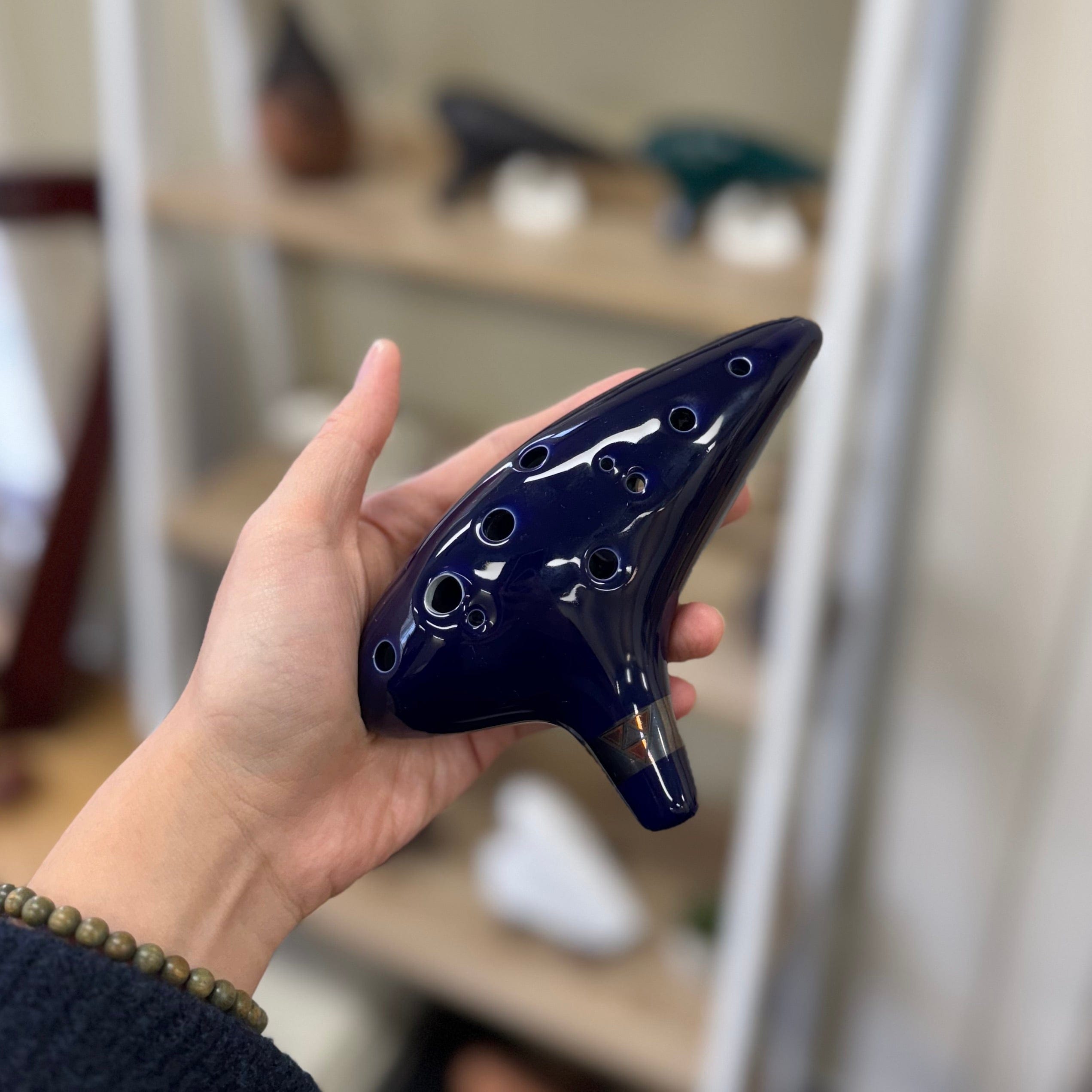 12-Hole Ceramic Ocarina in C – Zelda-Inspired Beginner Flute with Stand, Strap, and Bag beginner ocarina Australia