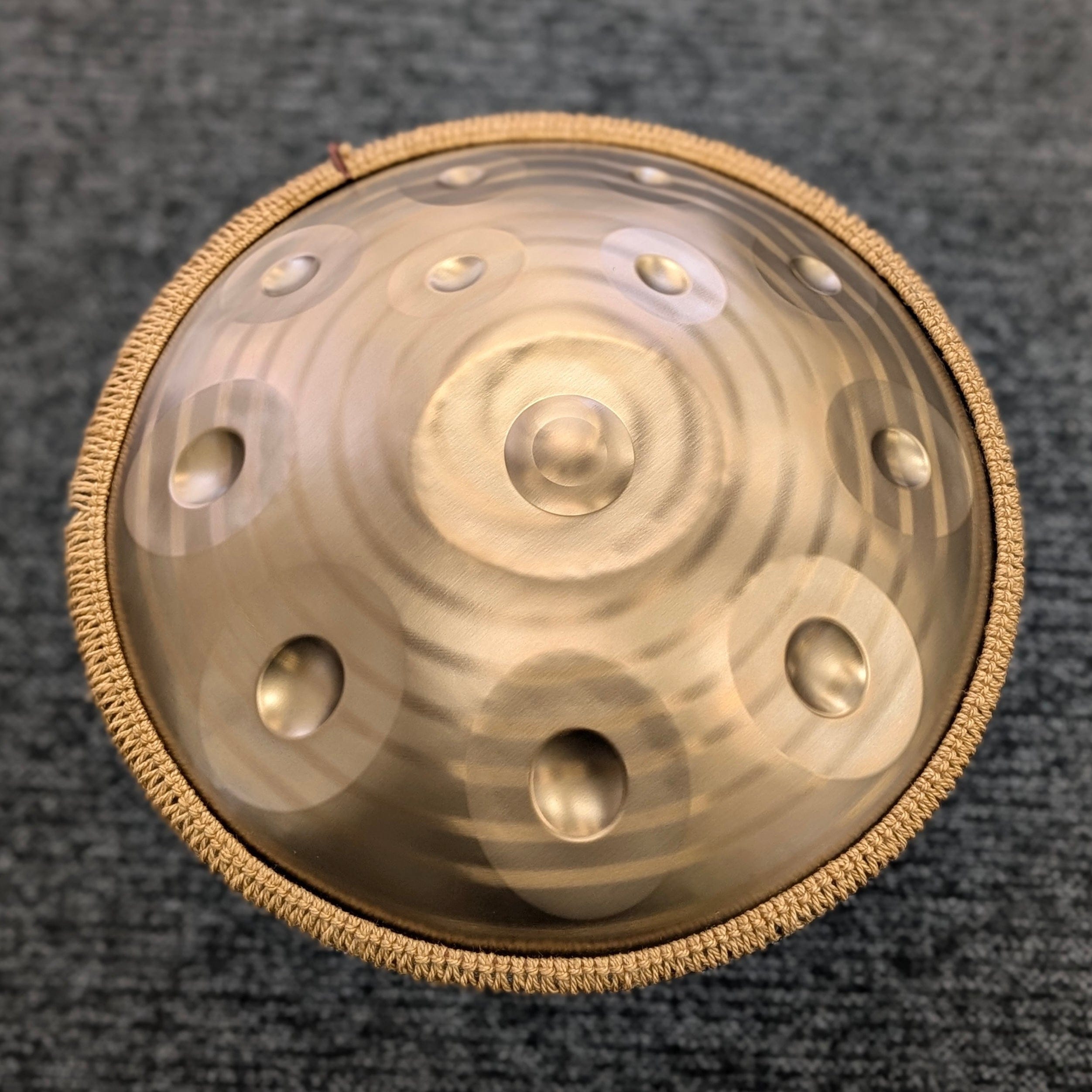 Buy beginner handpan in Australia – 55 cm 12-note D Kurd handpan, 432 Hz tuning, ideal beginner handpan for meditation, music therapy, acoustic performance, and creative expression.