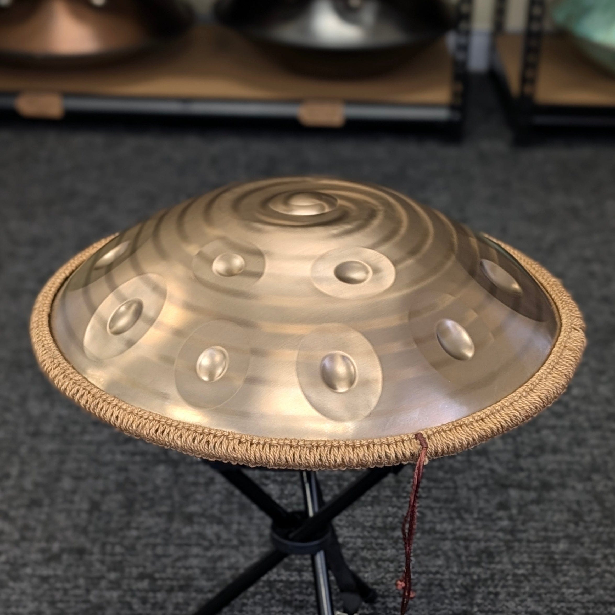 Buy beginner handpan in Australia – 55 cm 12-note D Kurd handpan, 432 Hz tuning, ideal beginner handpan for meditation, music therapy, acoustic performance, and creative expression.