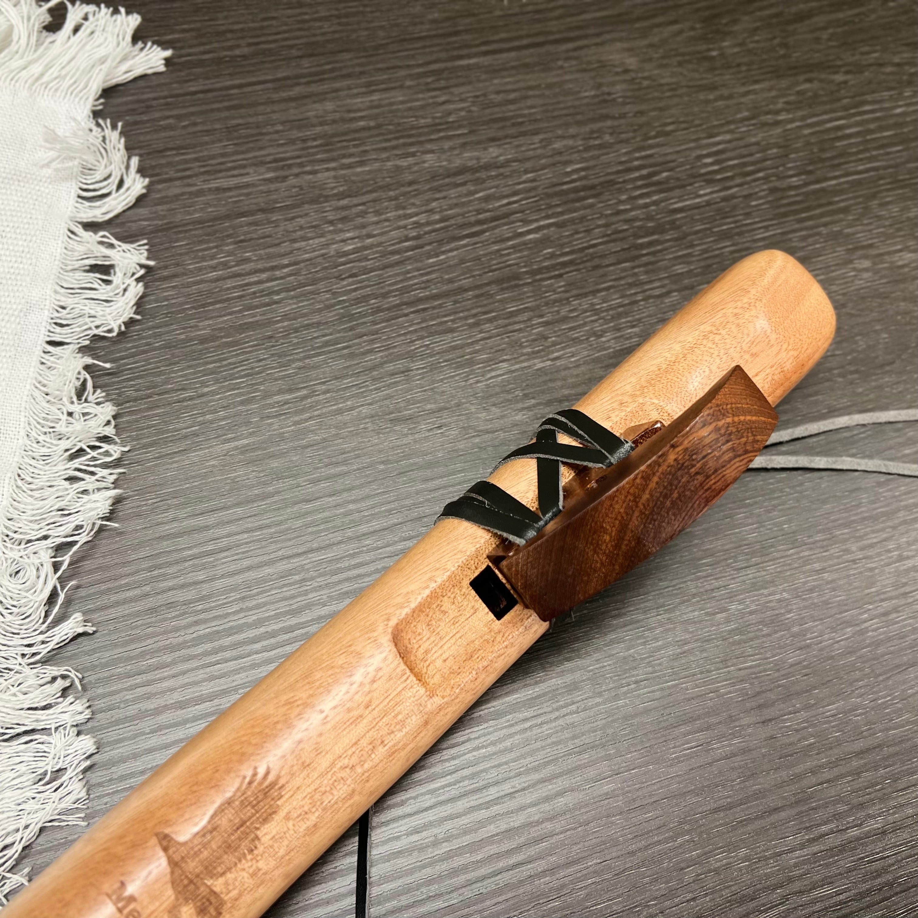 Native American Style Flute Low D Minor Walnut Wood 66cm