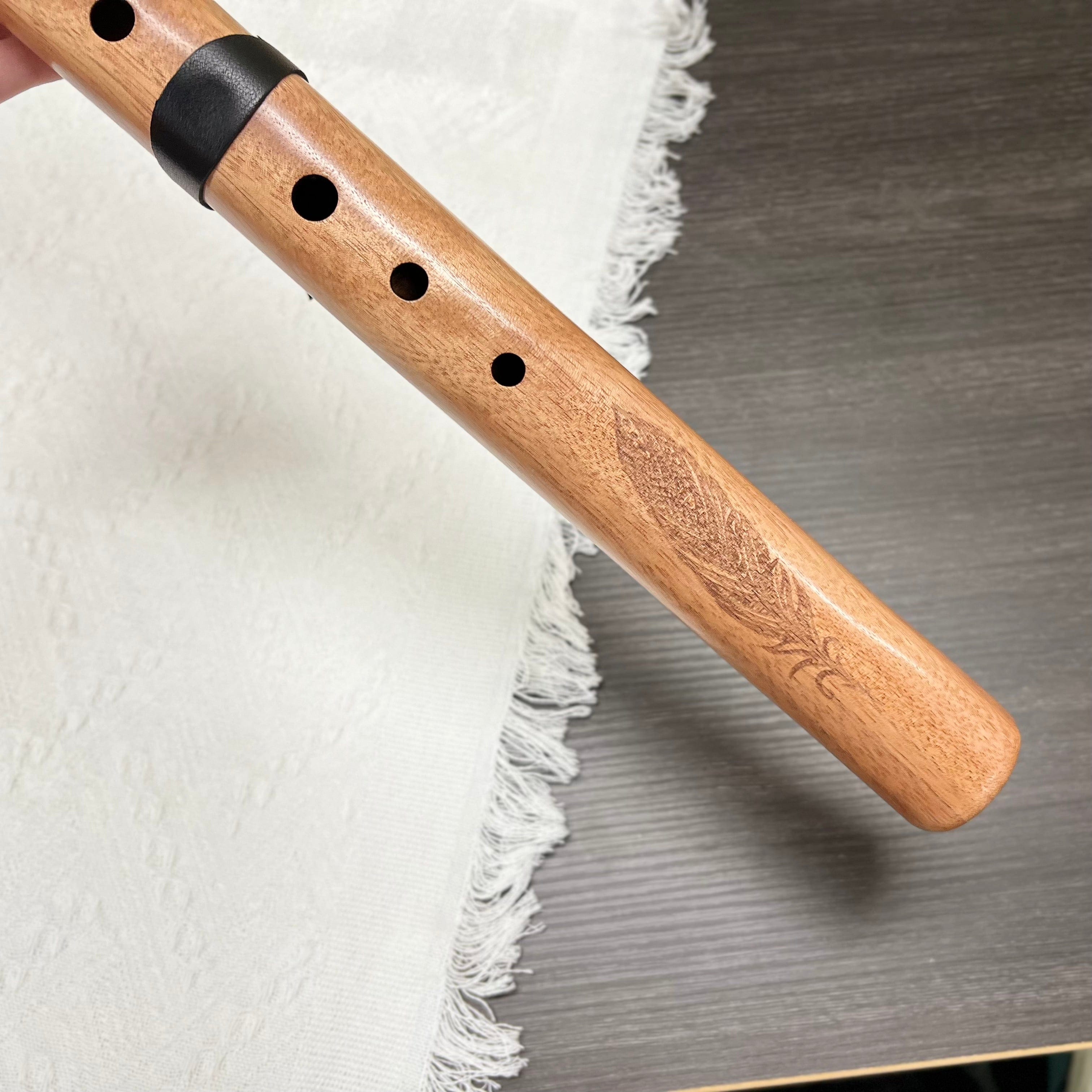 Native American Style Flute Low D Minor Walnut Wood 66cm