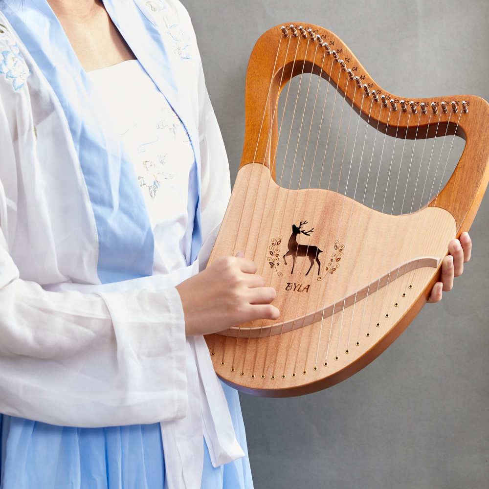 How To Hold The Lyre Harp - Little Kalimba Shop