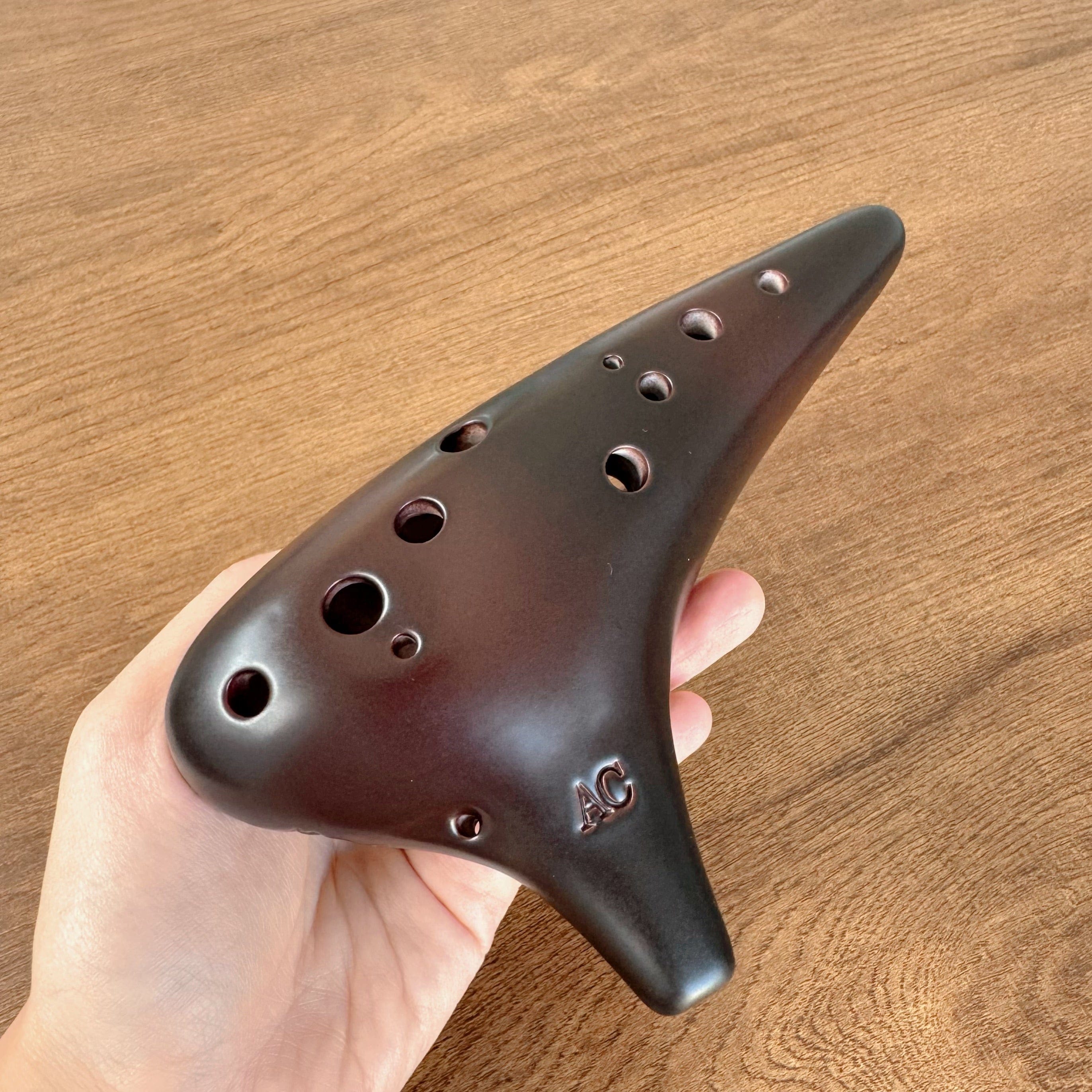 Focalink Stein beginner ocarina Australia, handmade ceramic Alto C ocarina Handmade black rose