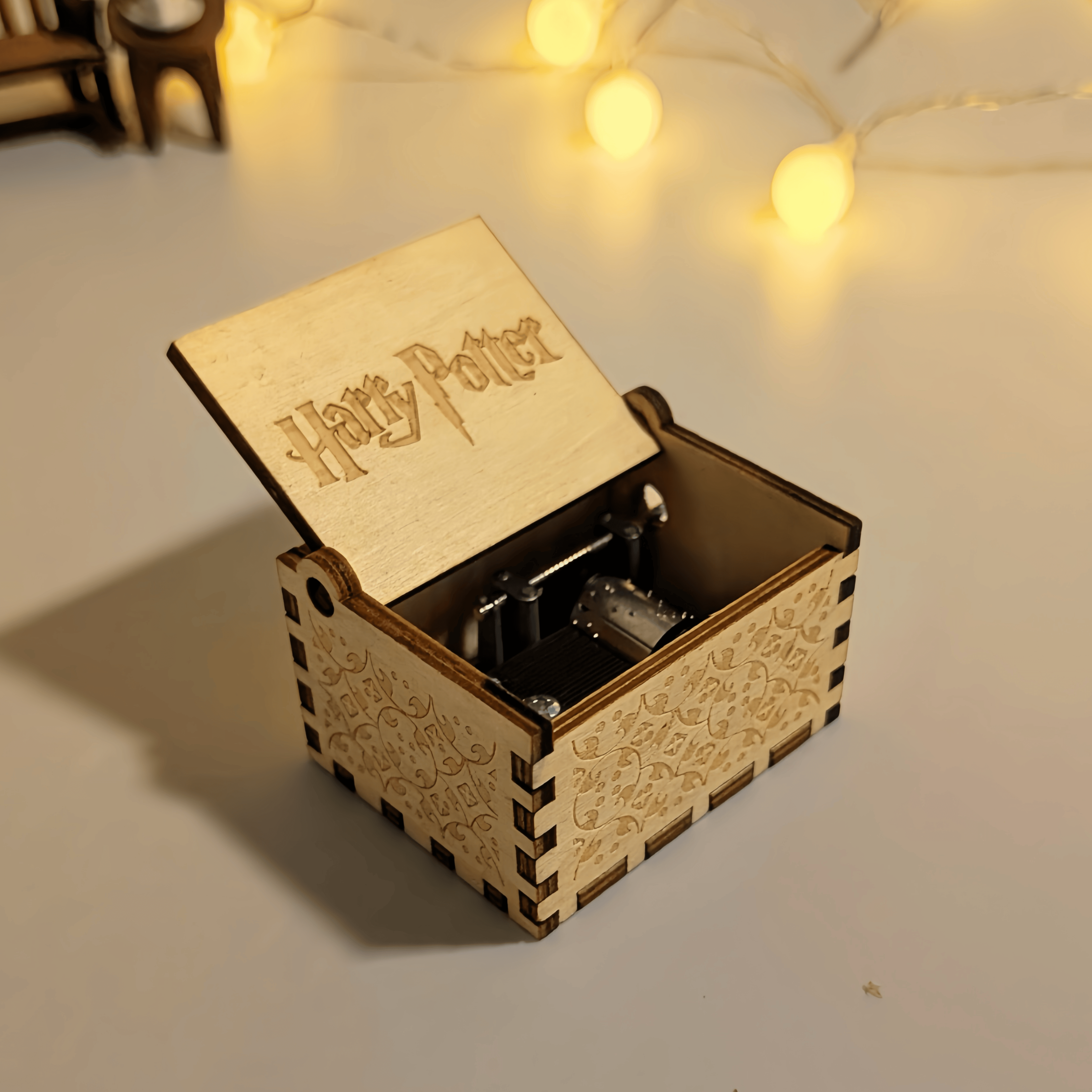 Music Box Wooden Hand Crank Classic