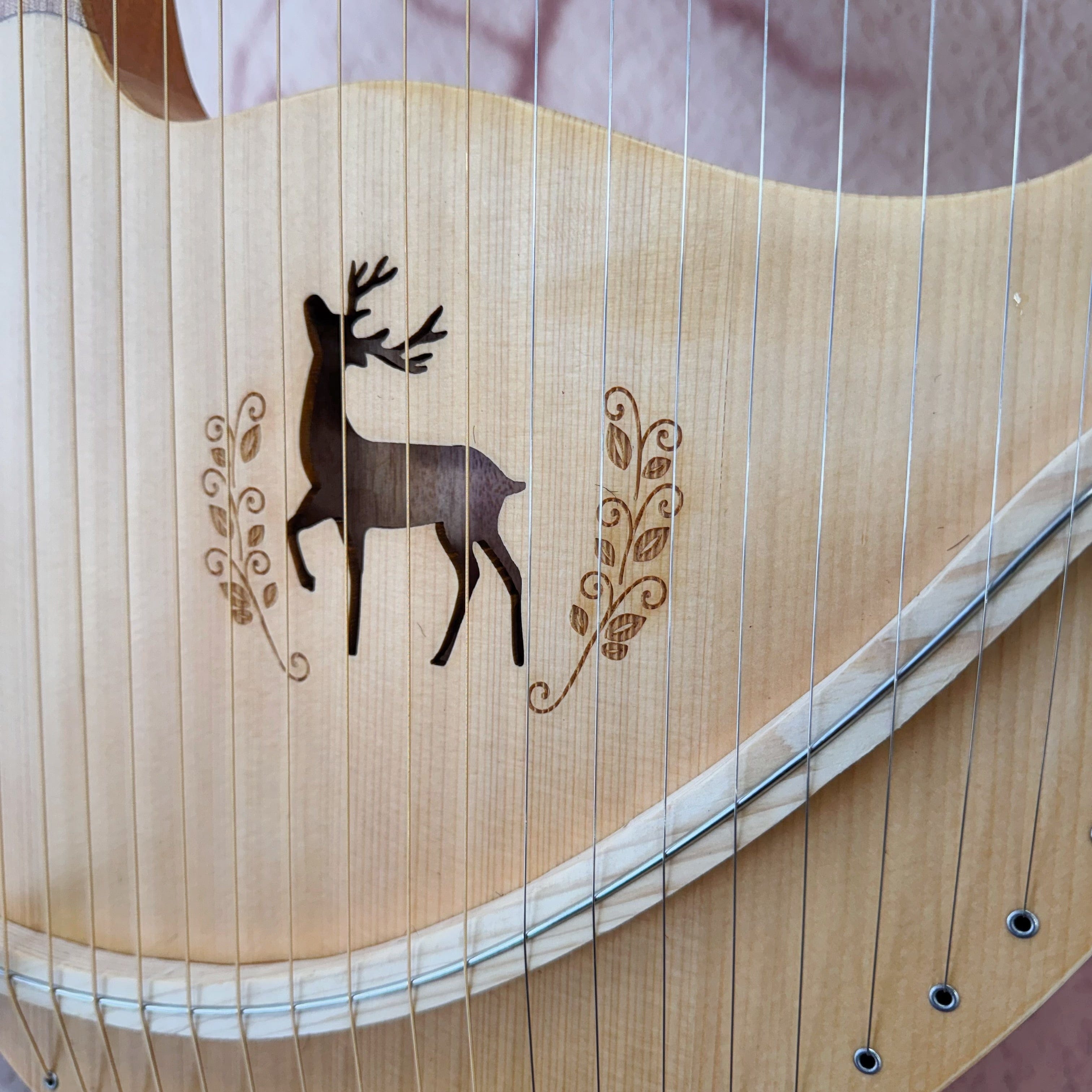 Lyre Harp 21 String Deer Mahogany w/Case