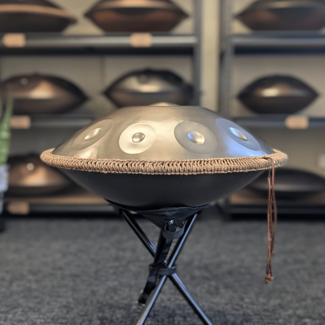 Buy beginner handpan in Australia – 55 cm Mandala 10-note D Kurd handpan, 432 Hz tuning, ideal beginner handpan for meditation, music therapy, acoustic performance, and creative expression.

