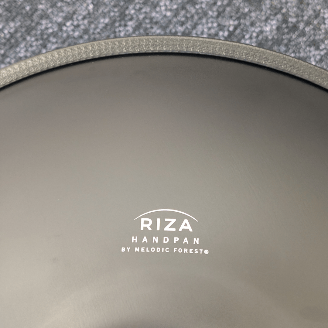 Buy beginner handpan in Australia – 55 cm Mandala Black 10-note D Kurd handpan, 432 Hz tuning, ideal beginner handpan for meditation, music therapy, acoustic performance, and creative expression.
