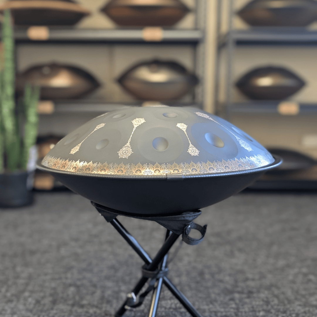 Buy beginner handpan in Australia – 55 cm Mandala Black 10-note D Kurd handpan, 432 Hz tuning, ideal beginner handpan for meditation, music therapy, acoustic performance, and creative expression.
