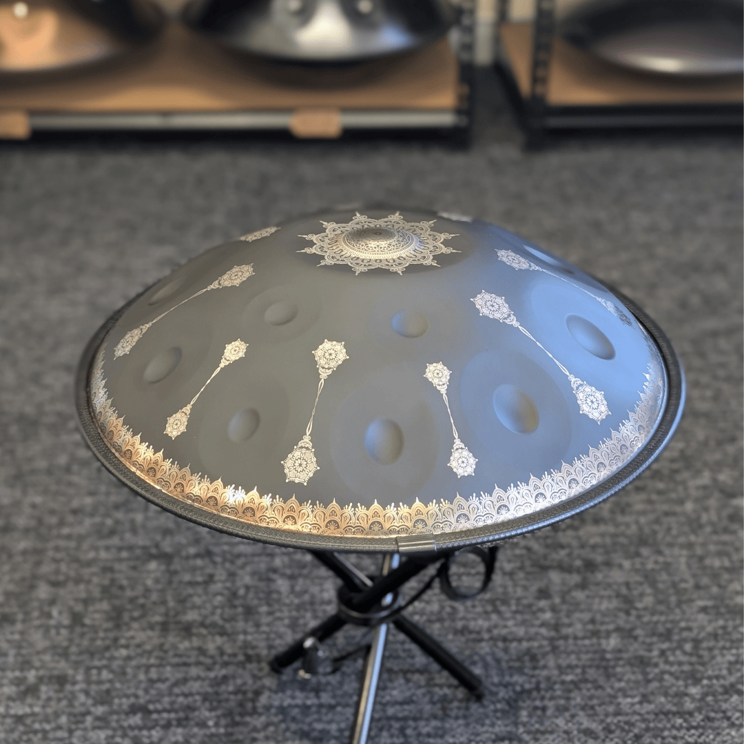 Buy beginner handpan in Australia – 55 cm Mandala Black 10-note D Kurd handpan, 432 Hz tuning, ideal beginner handpan for meditation, music therapy, acoustic performance, and creative expression.
