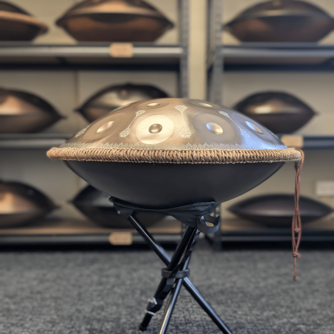 Buy beginner handpan in Australia – 55 cm Mandala 10-note D Kurd handpan, 432 Hz tuning, ideal beginner handpan for meditation, music therapy, acoustic performance, and creative expression.
