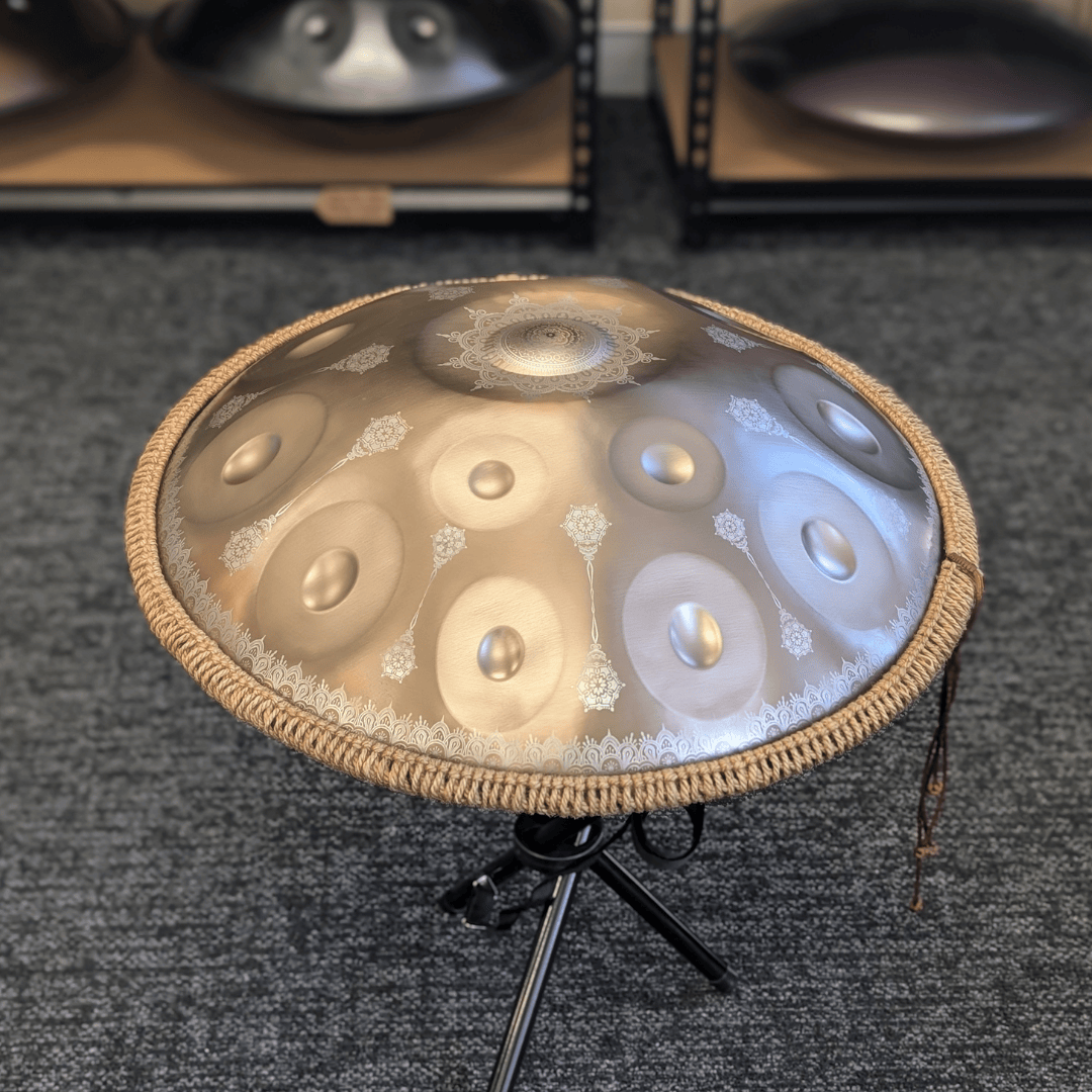 Buy beginner handpan in Australia – 55 cm Mandala 10-note D Kurd handpan, 432 Hz tuning, ideal beginner handpan for meditation, music therapy, acoustic performance, and creative expression.
