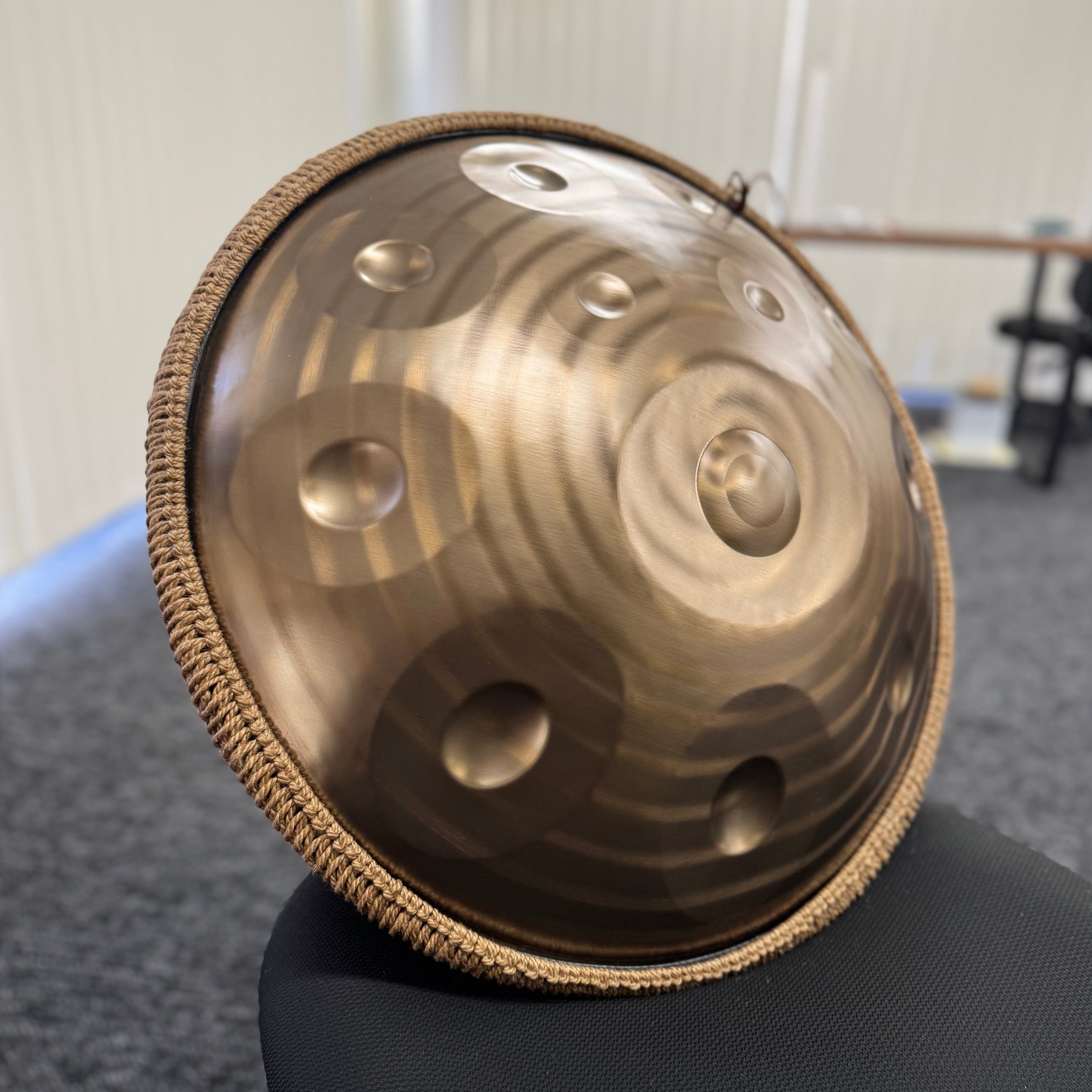 Riza Handpan 14-Note D Kurd Beginner Gold 432hz 55cm