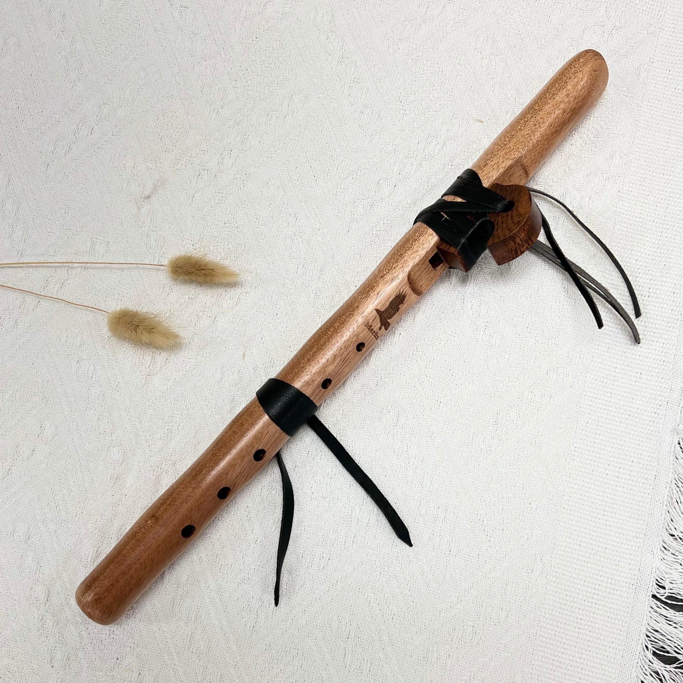 Native American Style Flute High D Minor Walnut Wood 39cm