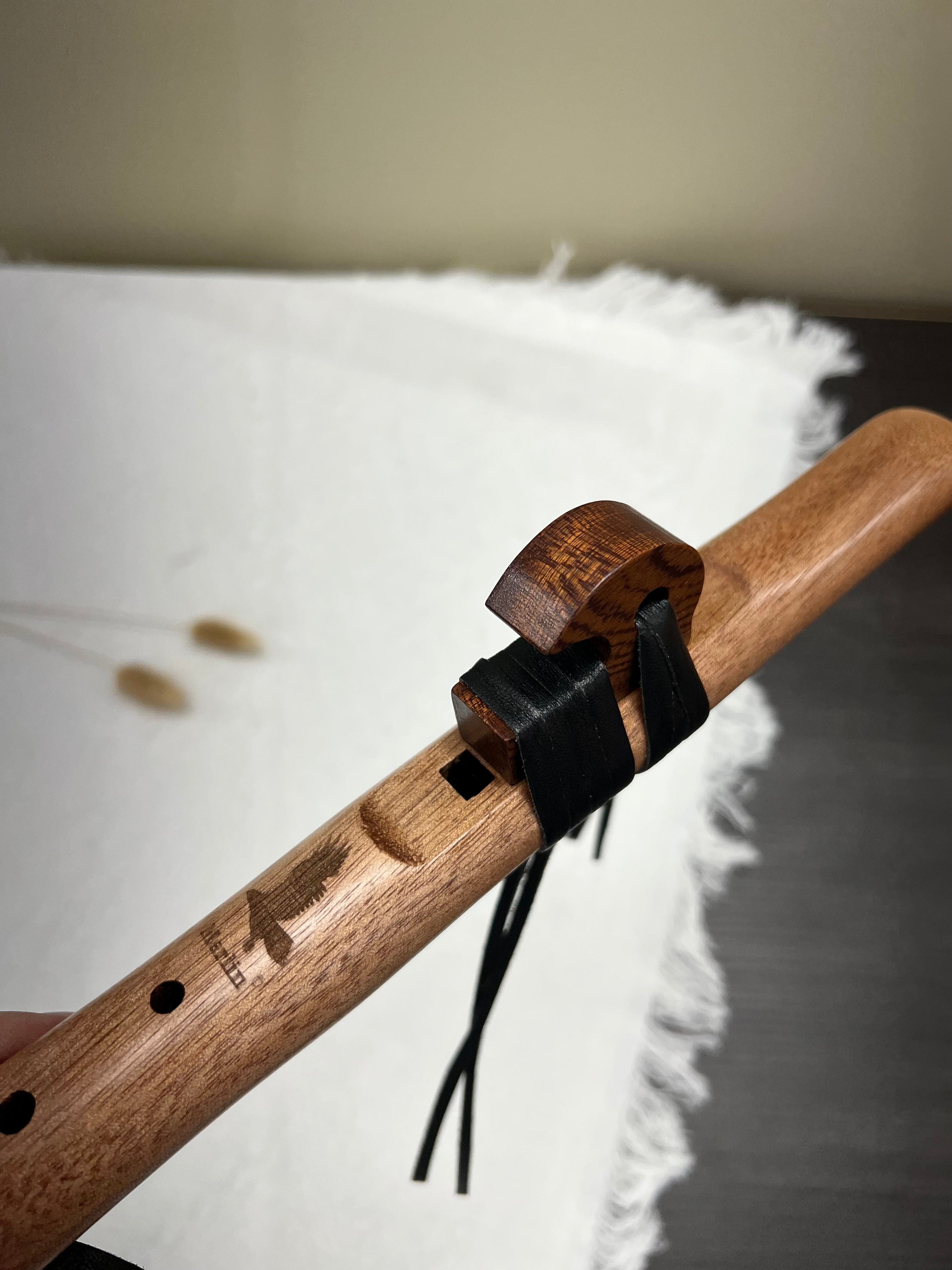 Native American Style Flute High D Minor Walnut Wood 39cm